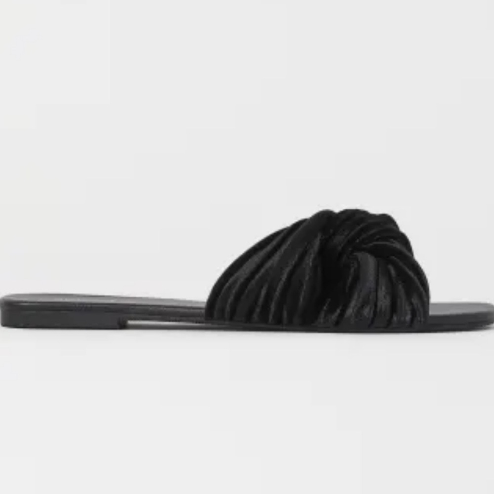 H&M slides